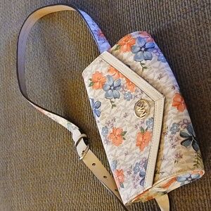 Floral michael Korrs